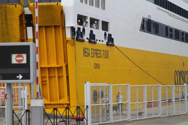 0008 Afvaart Bastia.JPG